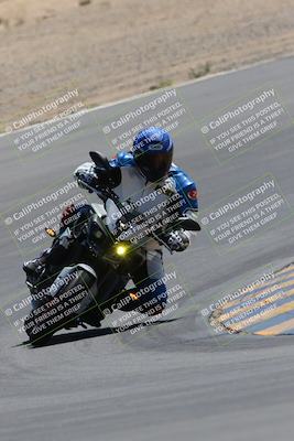 media/Apr-09-2023-SoCal Trackdays (Sun) [[333f347954]]/Turn 10 (115pm)/